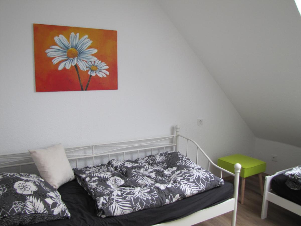 Moeblierte Dachgeschosswohnung In Ruhiger Lage Zu Vermieten Вецлар Экстерьер фото