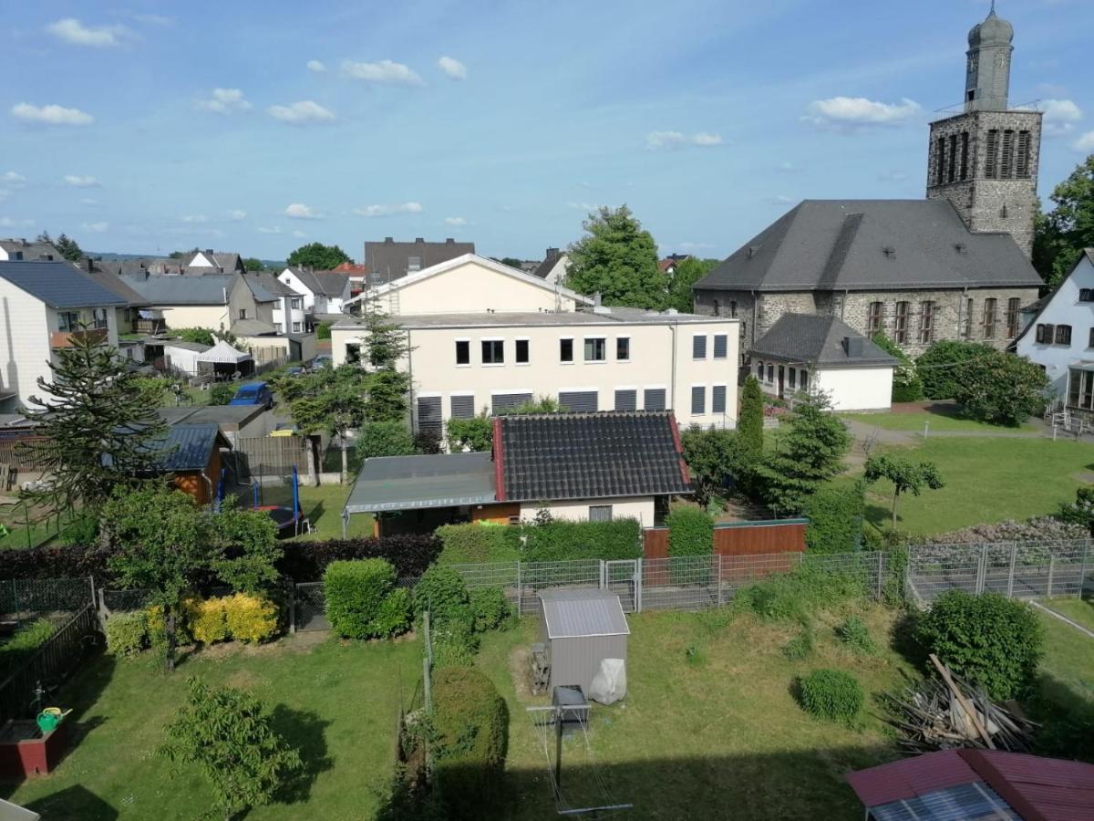 Moeblierte Dachgeschosswohnung In Ruhiger Lage Zu Vermieten Вецлар Экстерьер фото